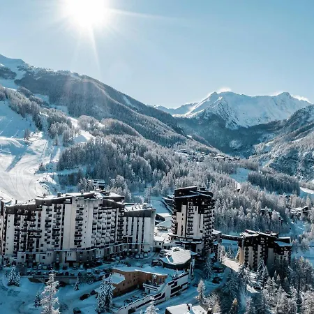 Equipe 4 Pers Au Pied Des Pistes - Fr-1-322-479